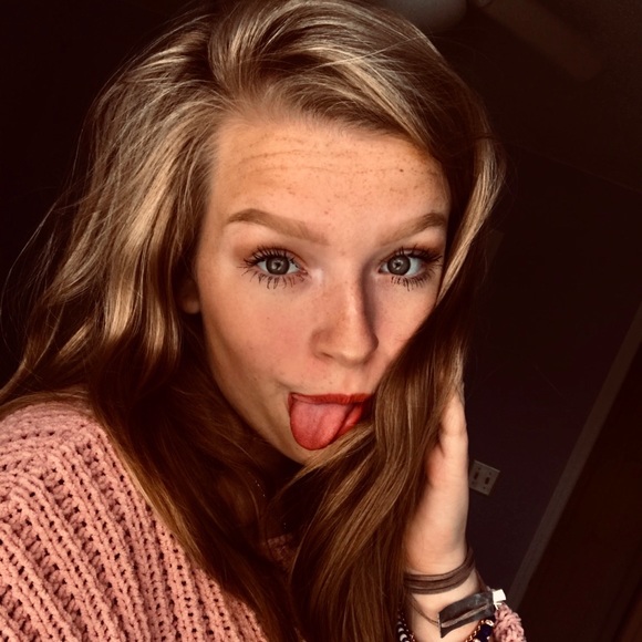 Meet your Posher, Kylee - Picture 1 of 1